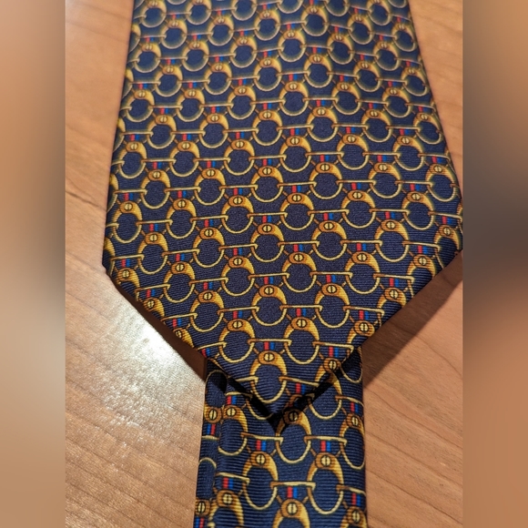 Marks & Spencer Navy and Gold horse bit pattern tie. brand new. - Picture 1 of 4